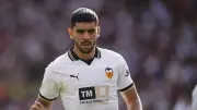 Trabzonspor, Valencia'dan Cenk Özkacar'ı Transfer Etti