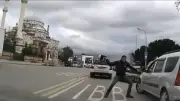 Trafikte araçtan inme ve takip olayları yarıya düştü