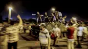 Türkiye'nin En Uzun Gecesi: 15 Temmuz Destansı Direnişi Saat Saat