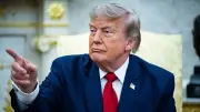 Trump'tan İran'a tehdit: Tüm enerji santrallerini ve köprülerini yıkacağız