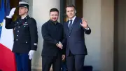 Zelenski Macron ile Görüştü: Fransa'ya Orman Yangını Yardım Teklifi