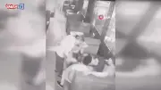 İzmir'de eğlence mekanında hesap kavgası: Belediye işçisi bıçaklanarak öldürüldü