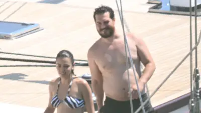 Çağatay Ulusoy ve Aslıhan Malbora Bodrum'da Tatilde