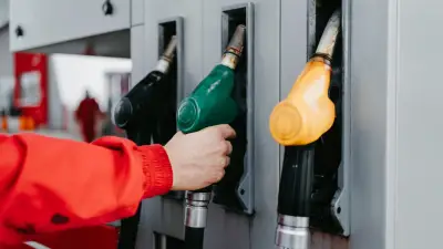 Akaryakıta 1,56 TL zam: Benzin 72 TL'yi geçti! 11 Ağustos 2026 güncel fiyatlar