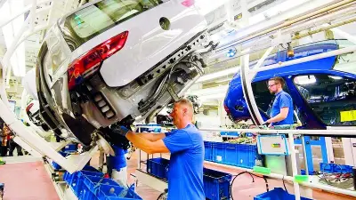 Alman otomotivinde kriz derinleşiyor: İşten çıkarma ve fabrika kapatma