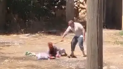 Şanlıurfa'da 85 yaşındaki annesini sopayla döven oğul tutuklandı