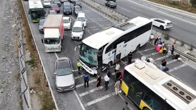Arnavutköy'de yolcu otobüsü İETT otobüsüne çarptı: 4 yaralı