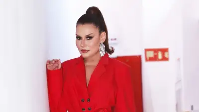 Deniz Seki evinde düştü, kalça kemiği kırıldı: Ameliyat başarılı