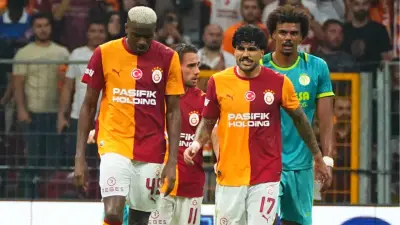 Galatasaray: 1 - Villarreal: 2 | Okan Buruk Kırmızı Kart Gördü