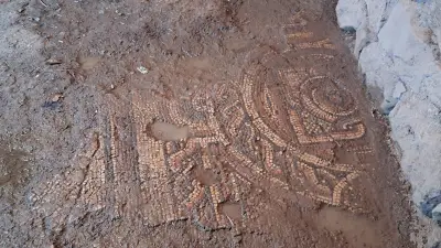 Mardin'de tarihi eser operasyonunda 1500 yıllık mozaik ele geçirildi