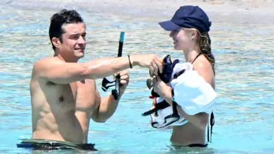 Orlando Bloom, yeni kız arkadaşı Luisa Laemmel ile Sardinya tatilinde