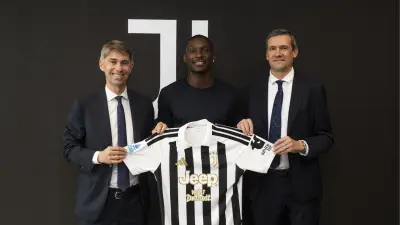PSG'den Juventus'a dev transfer: Kolo Muani imza için Torino'da