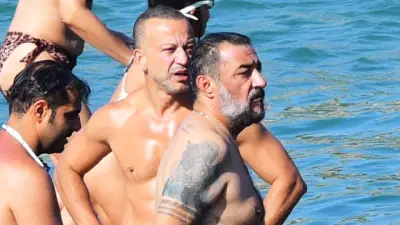 Rıza Kocaoğlu ve Celil Nalçakan'dan Bodrum Cennet Koyu'nda Tatil Keyfi
