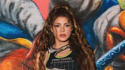 Shakira'nın 29 Yıl Arayla Çekilen Aynı Pozu Sosyal Medyada Gündem Oldu