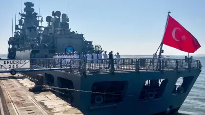TCG Oruçreis, NATO Görev Grubu SNMG1 ile Lizbon'a Demirledi