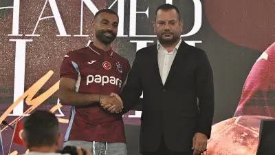Trabzonspor'da Muhammed Salah 30 bin taraftar önünde imzayı attı!