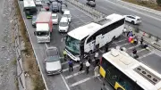 Arnavutköy'de yolcu otobüsü İETT otobüsüne çarptı: 4 yaralı