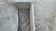 Aspendos'ta 2 bin 400 yıllık güreşçi mezarı keşfedildi