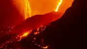 Etna Yanardağı yeniden patladı: Katanya'da tüm uçuşlar durduruldu