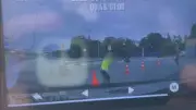 Fatih'te polise bıçakla saldıran şüpheli vurularak yakalandı