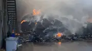 Gebze'deki geri dönüşüm deposunda çıkan yangın kontrol altına alındı
