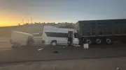 Malatya'da minibüs tıra çarptı: 18 yaralı, 3'ü ağır