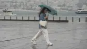 Meteoroloji 5 Bölge İçin Sağanak Yağmur Uyarısı Yaptı, 2 Bölgede Fırtına Bekleniyor