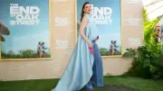Üçüncü Çocuğuna Hamile Anne Hathaway'in Gala Stili