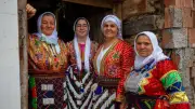 Nebiköy'ün asırlık geleneksel kadın kıyafetleri minyatür bebeklerle yaşatılıyor