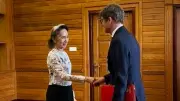 Suu Kyi'den 5 yıl sonra ilk dış temas: Kızılhaç yetkilisiyle görüştü