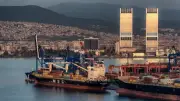 İzmir Limanı'nın Türkiye Varlık Fonu'na devri tamamlandı